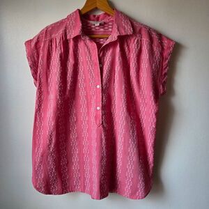 EUC LOFT PINK TEXTURED BUTTON DOWN SHIRT CAP SLEEVES SIZE SMALL